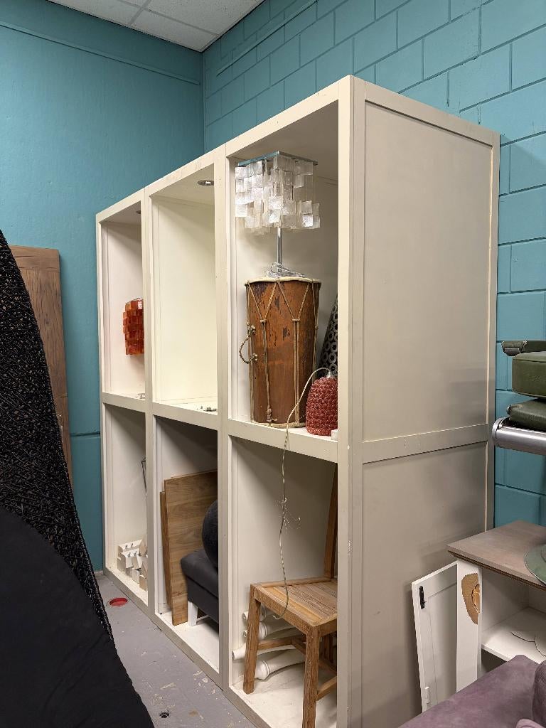 GRATIS AF TE HALEN – Presentatiekast / showroom vakkenkast, Huis en Inrichting, Kasten | Wandmeubels, Ophalen, Gebruikt, 200 cm of meer