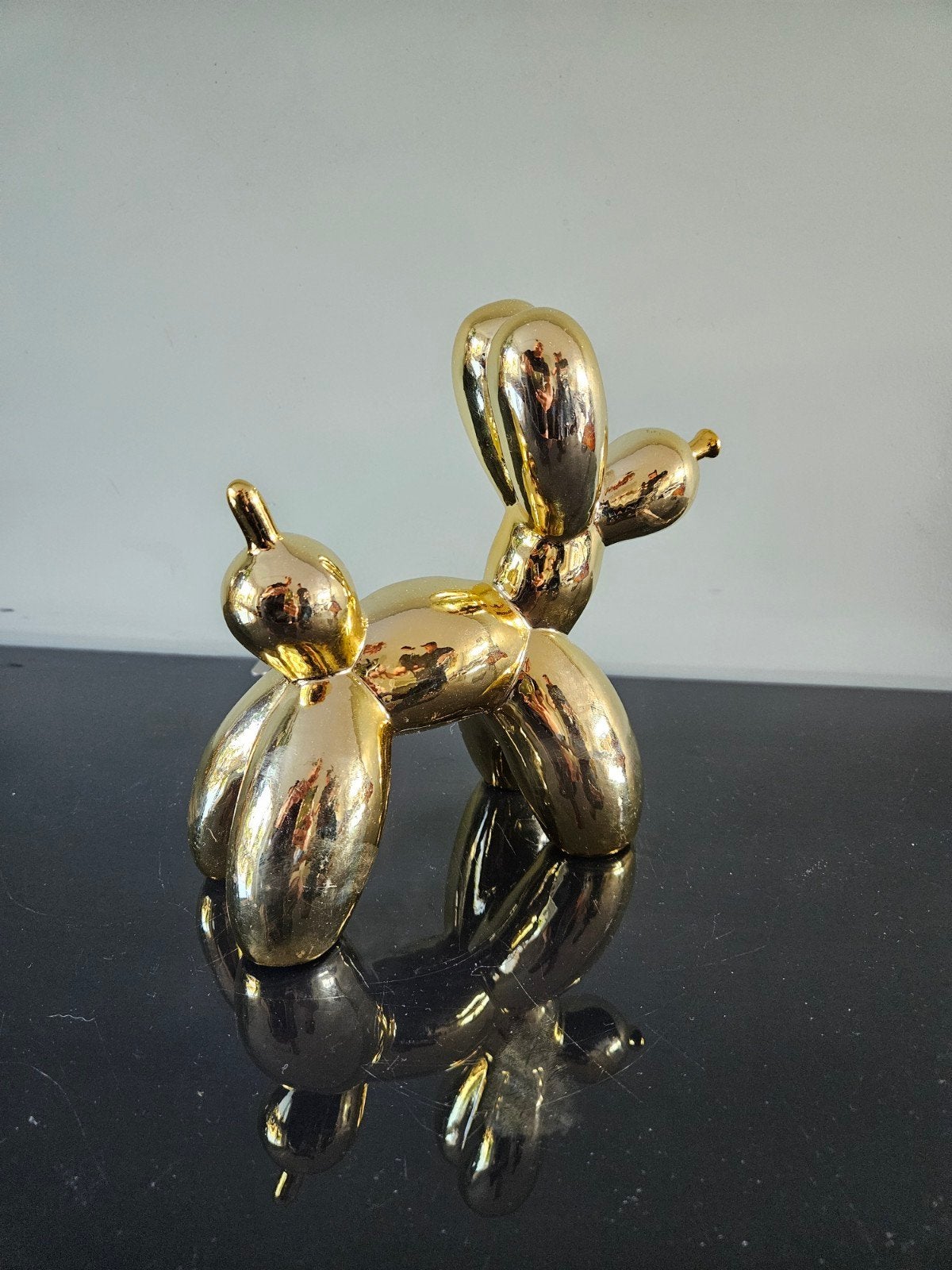 Gouden balloon dog van keramiek (ballon hond), Verzamelen, Ophalen of Verzenden, Gebruikt, Dier