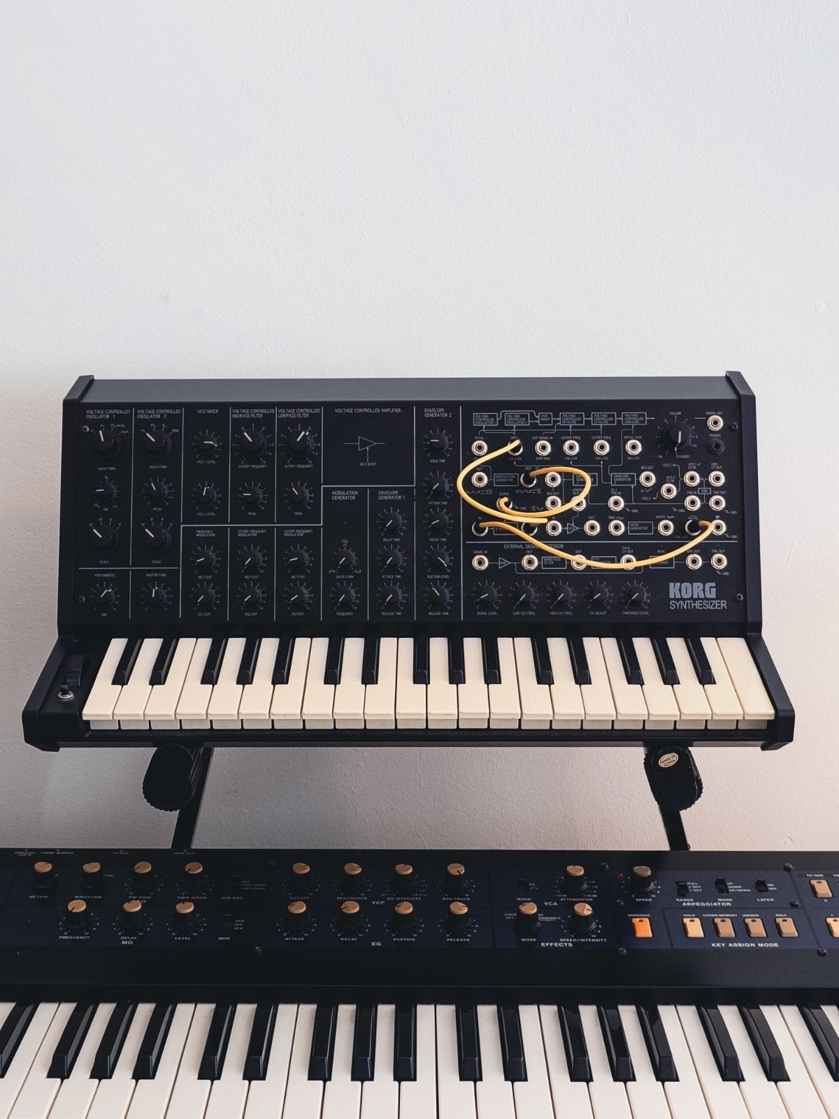 Korg MS-20 mini analoge synthesizer met adapter en kabels, Muziek en Instrumenten, Synthesizers, Ophalen, Zo goed als nieuw, Overige aantallen