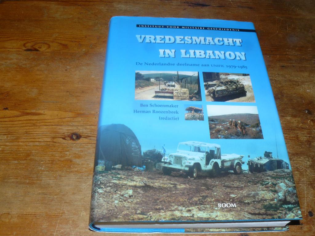 Vredesmacht in Libanon Nederlandse deelname 1979-1985, Verzamelen, Ophalen of Verzenden, Landmacht, Nederland, Boek of Tijdschrift