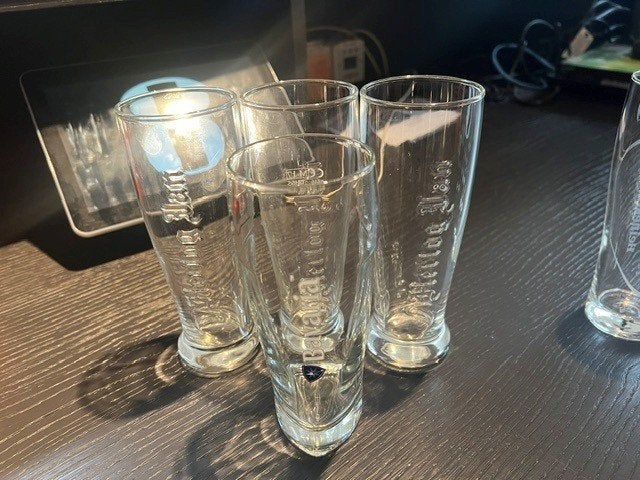 Hertog Jan  bierglazen - Set van 3 + Bavaria 1 glas, Verzamelen, Ophalen, Zo goed als nieuw, Glas of Glazen, Bavaria
