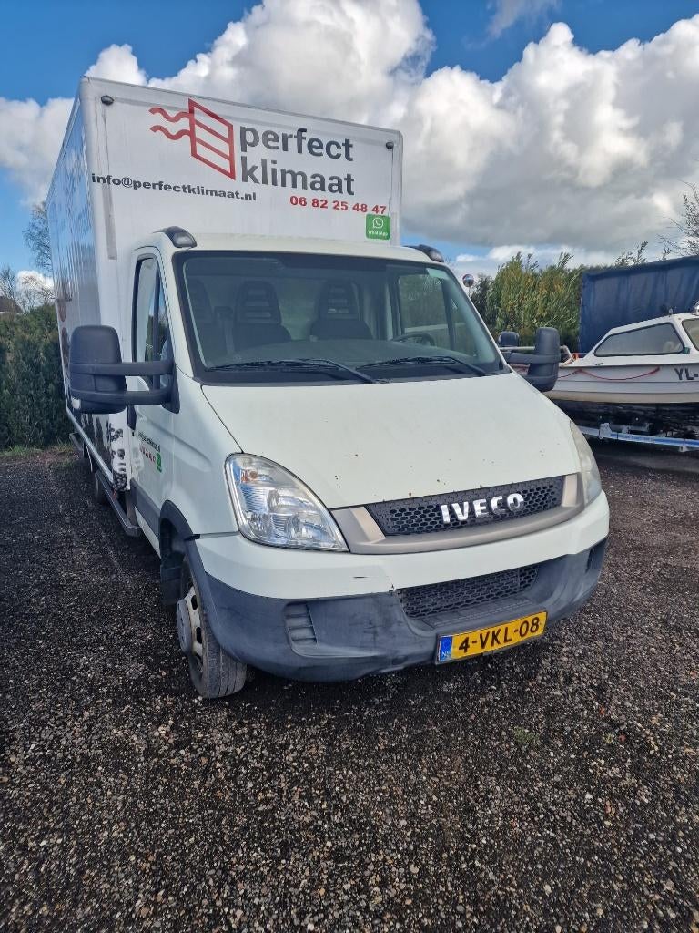Te Koop Iveco Daily 40C 2010 Bakwagen Automaat, Auto's, Automaat, Euro 5, Zwart, Iveco