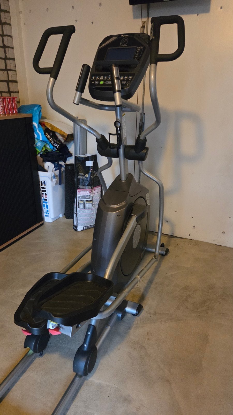 Spirit Fitness XE295 Crosstrainer (Ouder Model), Ophalen, Overige materialen, Benen, Zo goed als nieuw