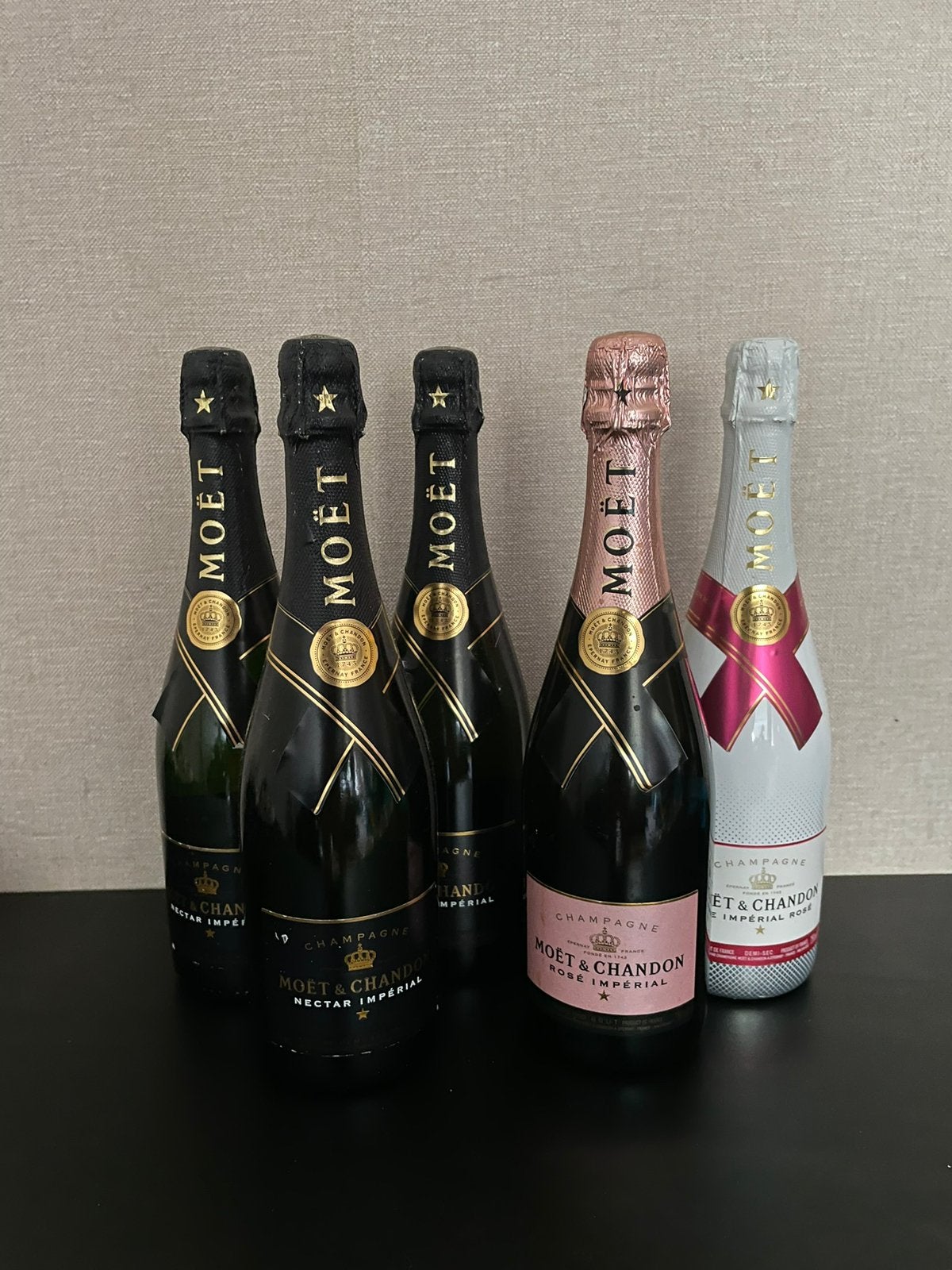 Moët Champagne, Verzamelen, Wijnen, Ophalen, Zo goed als nieuw, Frankrijk, Champagne