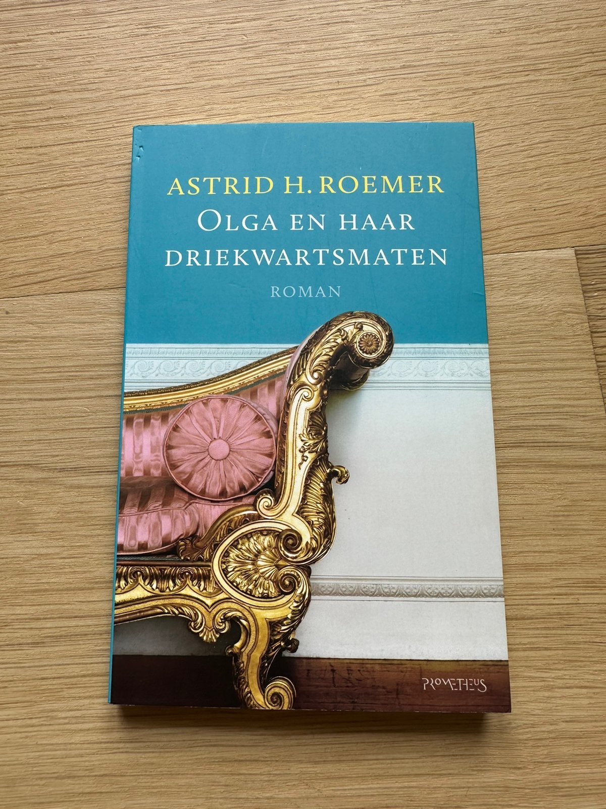 Olga en haar driekwartsmaten, Astrid H. Roemer, Ophalen of Verzenden, Gelezen