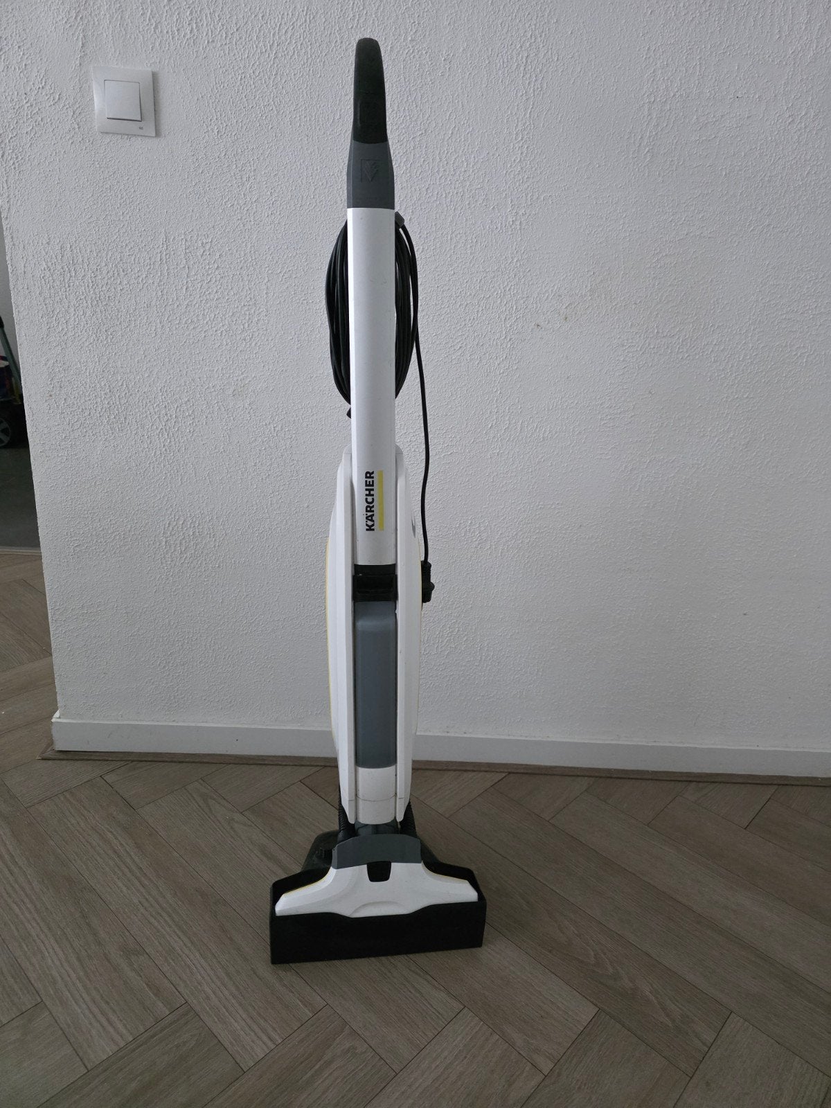 Kärcher vloerreiniger / elektrische dweil, Witgoed en Apparatuur, Ophalen, Gebruikt