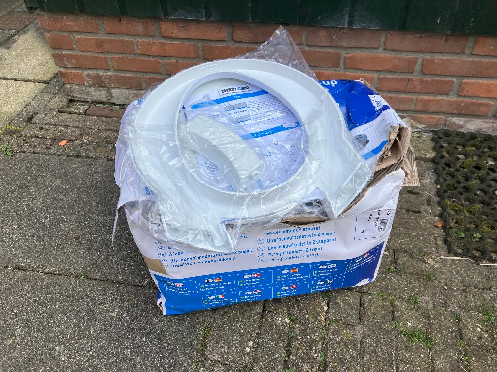 Thetford Fresh-Up Set C250/C260 serie Toiletbehandelingsset, Ophalen of Verzenden, Zo goed als nieuw