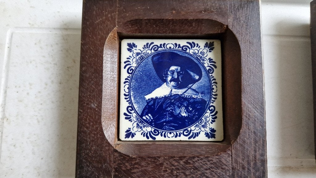 4 oude tegeltjes, Ophalen of Verzenden
