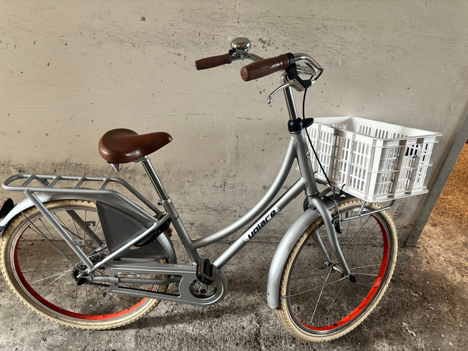 Volare Classic Kinderfiets - Meisjes - 24 inch, Fietsen en Brommers, Terugtraprem, 24 inch, Ophalen of Verzenden, Handrem