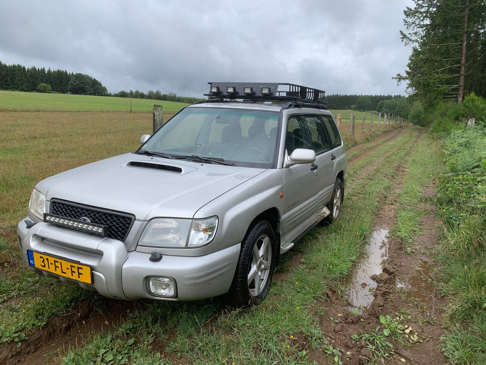 Subaru Forester 2.0 Turbo AUT 2000 Grijs, Auto's, Subaru, 1800 kg, 4 cilinders, 75 €/maand, Forester