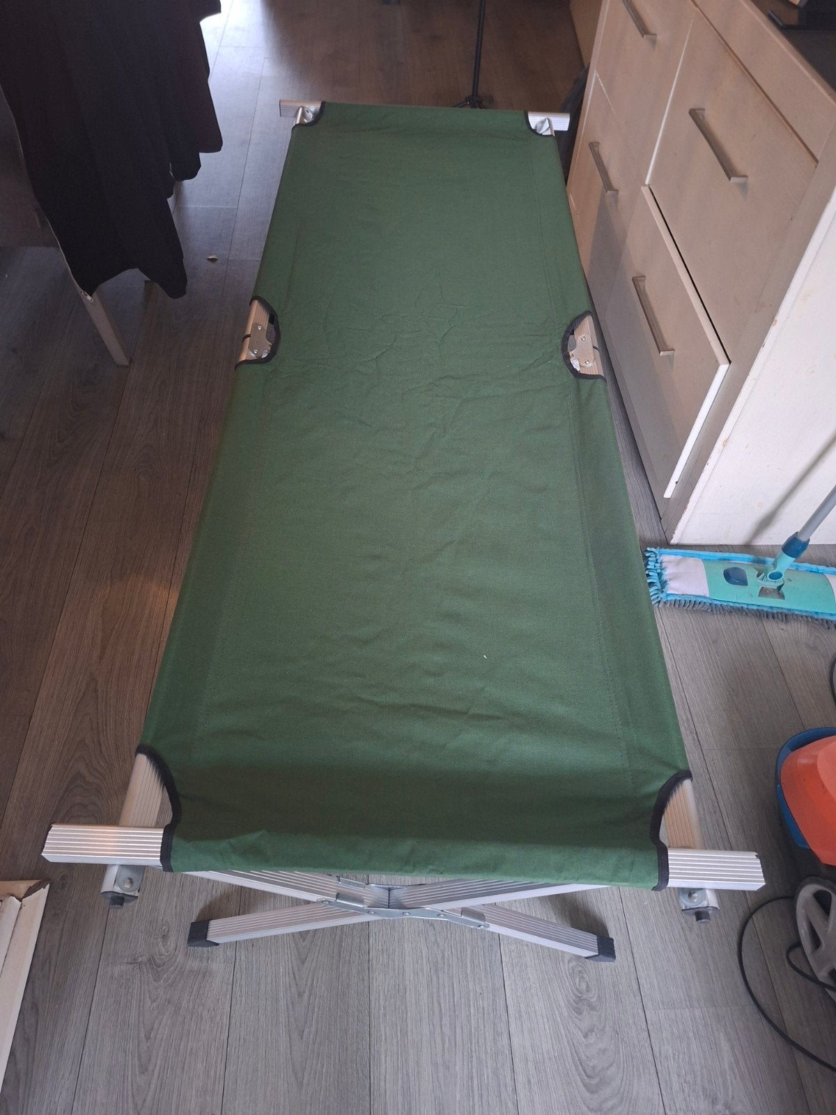 Veldbed in nieuwstaat, Ophalen of Verzenden, Zo goed als nieuw