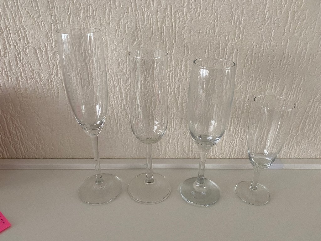Prosecco Glazen hoog:24,5cm. 22 cm.21cm.en 16 cm.en 28 bier, Ophalen of Verzenden, Zo goed als nieuw, Overige typen