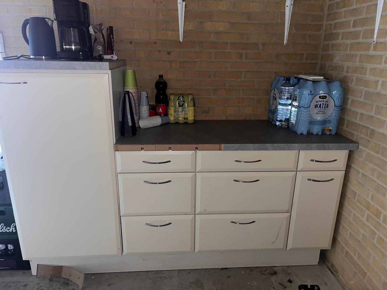 Keukenblok met koelkast gratis op te halen, Ophalen, 160 cm of meer, Minder dan 75 liter, Zonder vriesvak