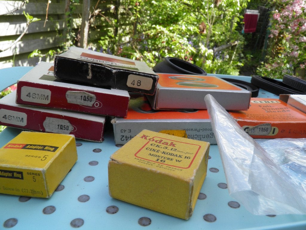 Groot lot fotoaccessoires, doppen, filters, snoertjes enz., Ophalen of Verzenden