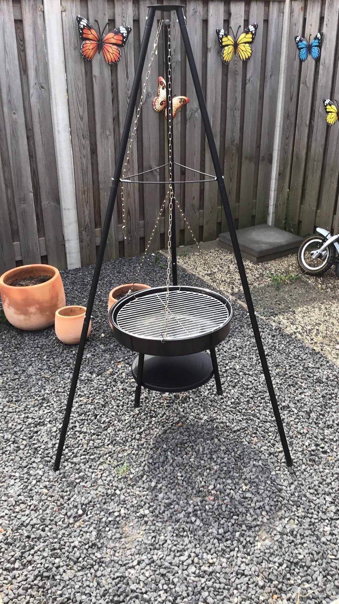 Bbq. Met driepoot, Ophalen of Verzenden, Zo goed als nieuw