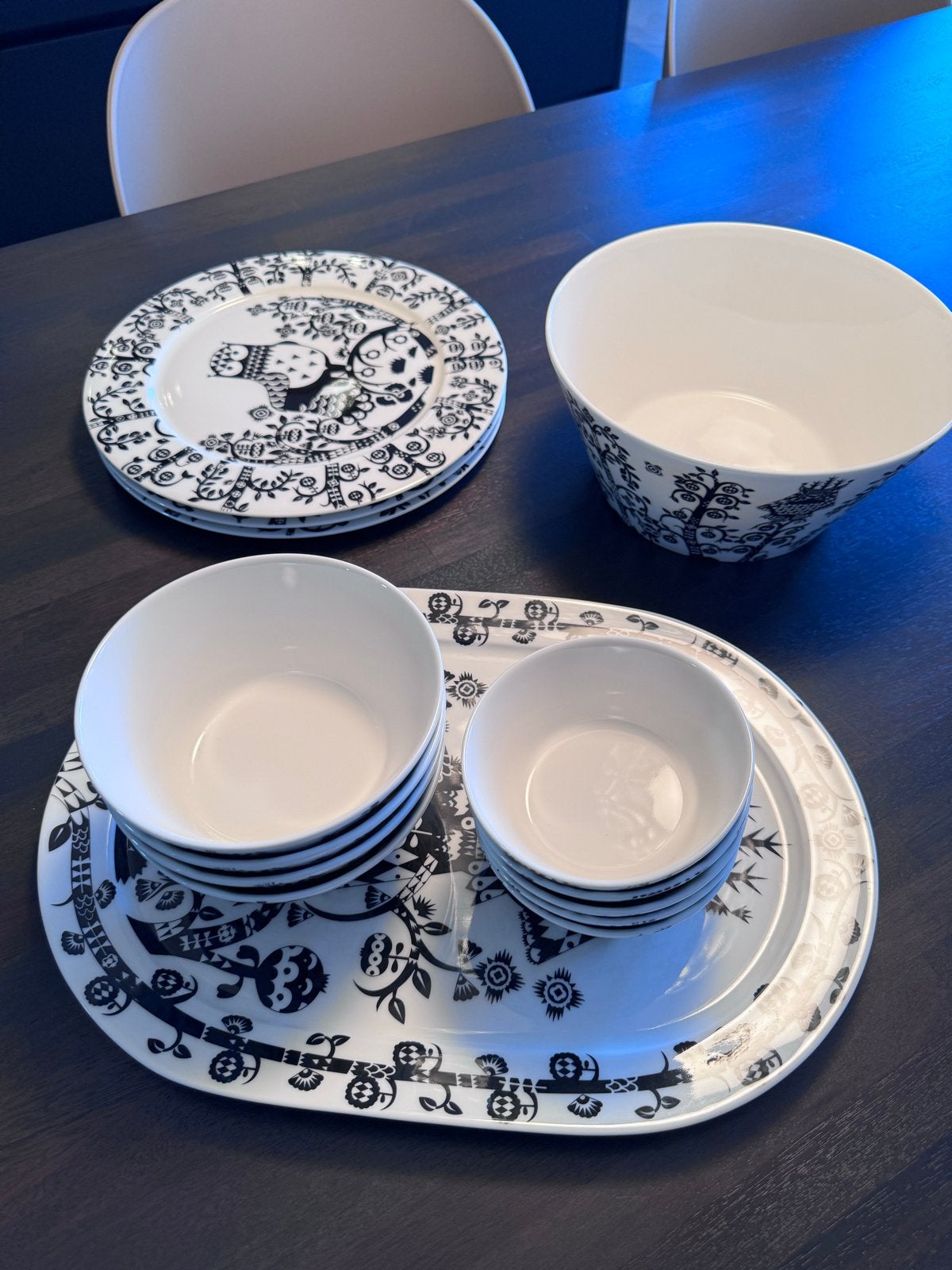 Iittala servies set zwart-wit, zo goed als nieuw, Ophalen, Keramiek, Zo goed als nieuw, Bord(en)