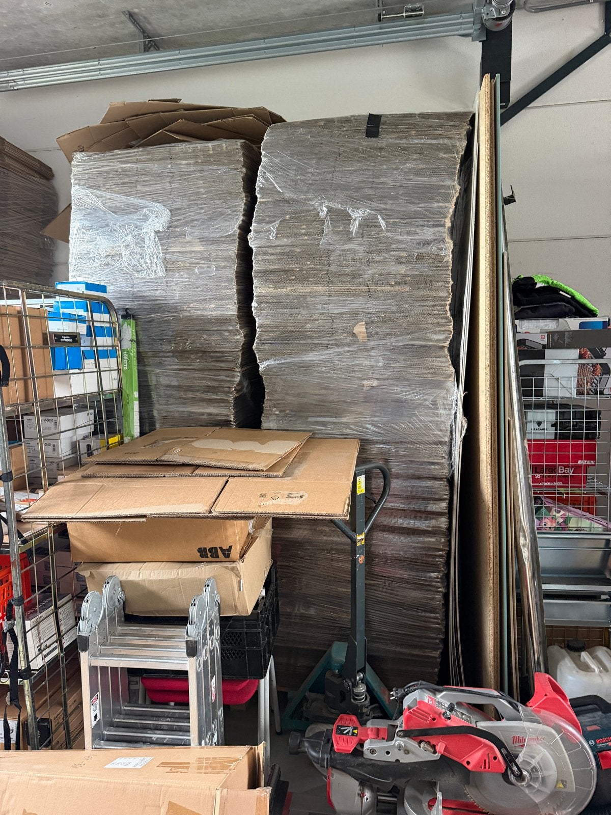 Partij dozen op 2 pallets, Ophalen of Verzenden