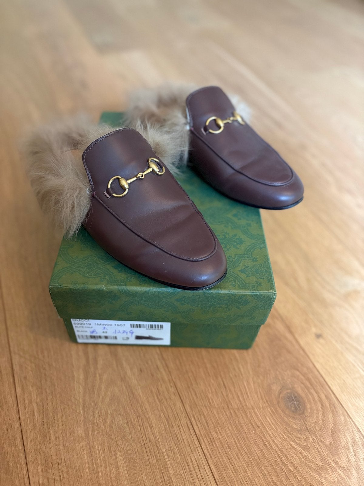 Gucci Slides Donkerbruin Maat 40 1 op 1, Ophalen of Verzenden, Gedragen, Bruin, Slippers
