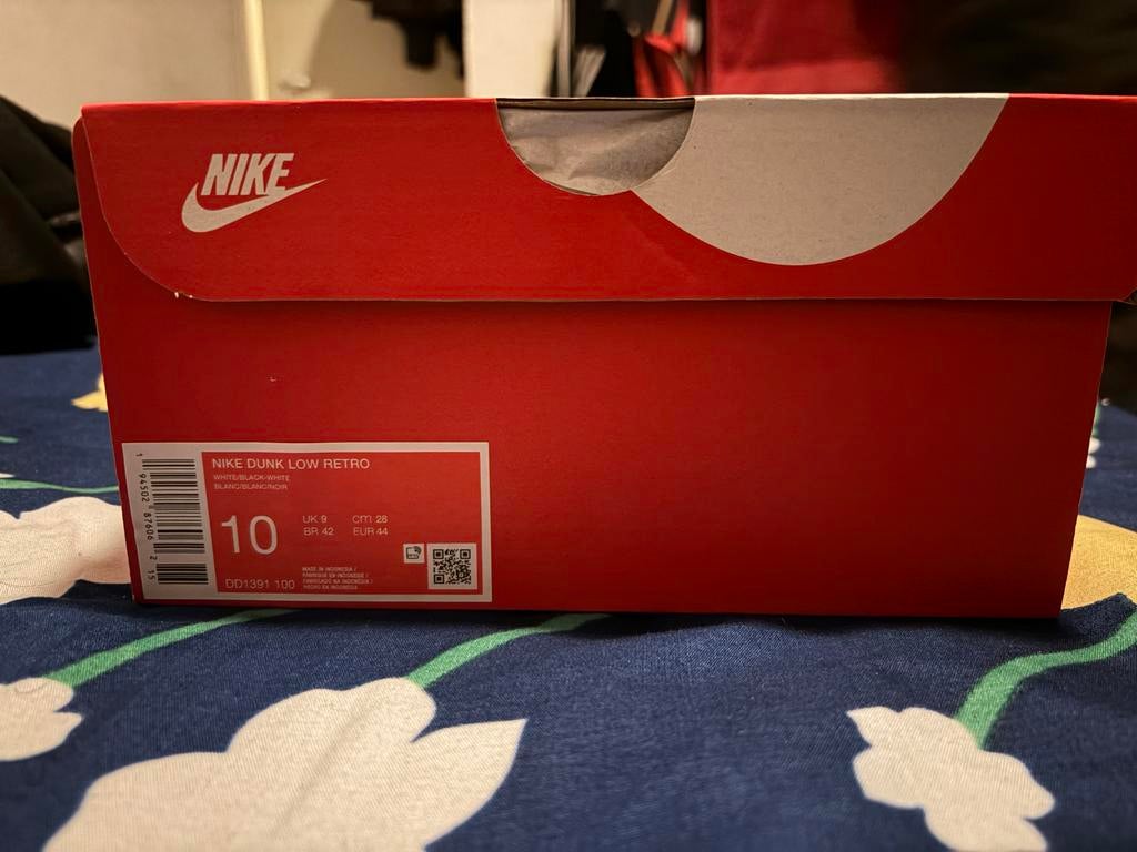 NIKE DUNK LOW RETRO PANDA - Maat 44, Ophalen of Verzenden, Nieuw, Zwart, Sneakers of Gympen