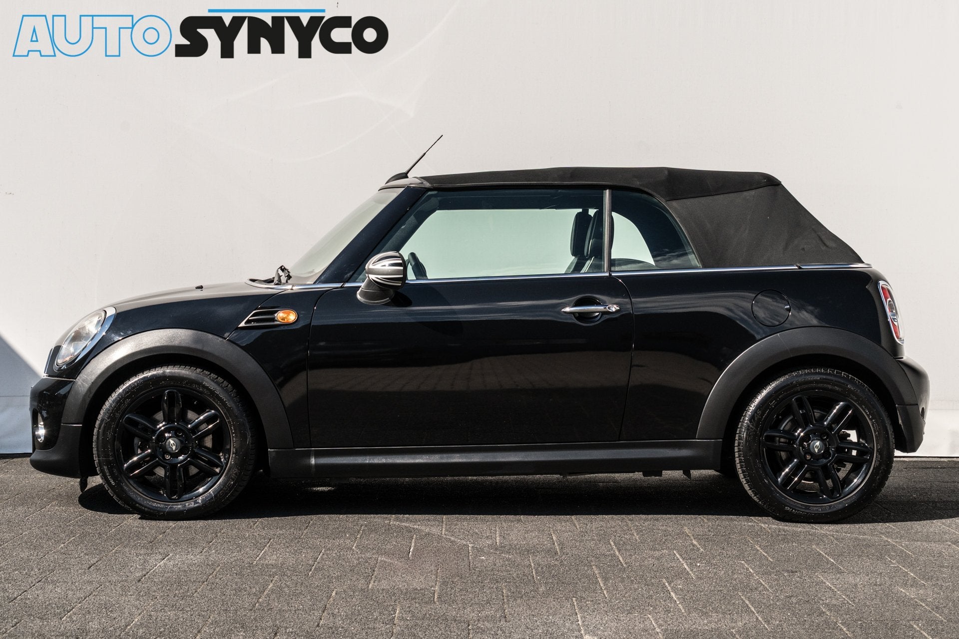 MINI Cooper 1.6 Cabrio Chili | Stoelverwarming | Leder | Cru, Auto's, Mini, Euro 5, Zwart, 4 cilinders, Cabriolet