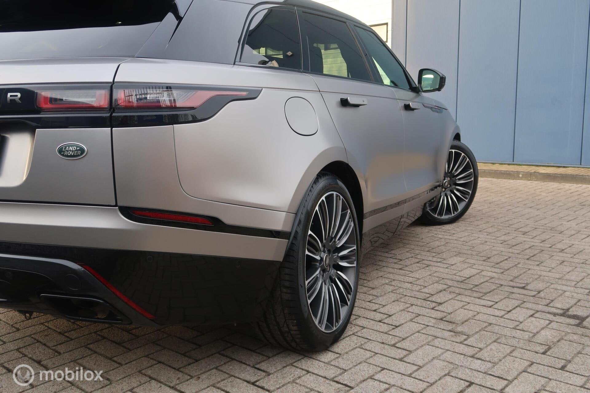 Land Rover Range Rover Velar 3.0 V6 AWD R-Dynamic HSE, Auto's, Automaat, Dealer onderhouden, Gebruikt, Euro 6