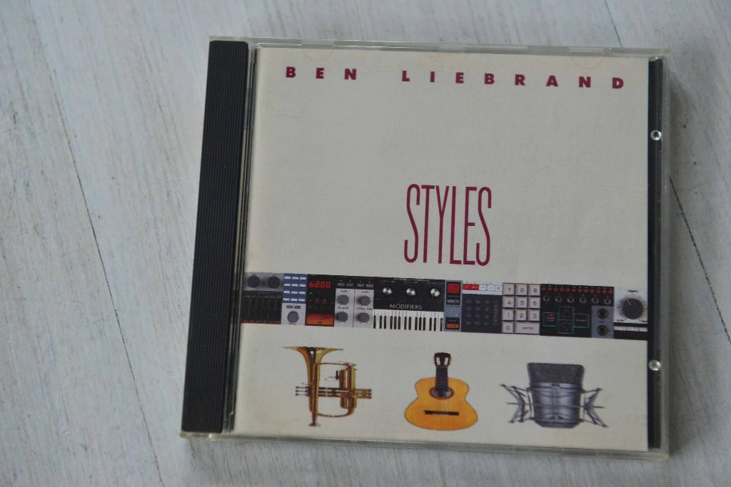 BEN LIEBRAND == Styles + 2 Bonus Tracks, Verzenden, 1990 - 1999, Zo goed als nieuw, Boxset