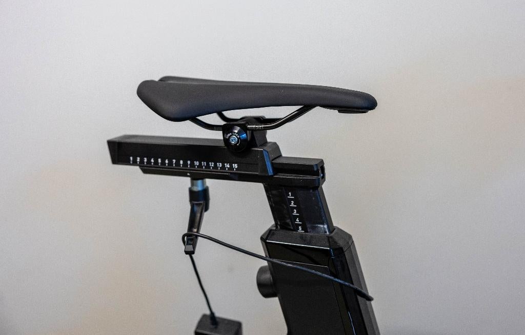 Tacx NEO Bike Smart Trainer – 2025 – Incl. mat & accessoires, Ophalen, Zo goed als nieuw, Overige typen