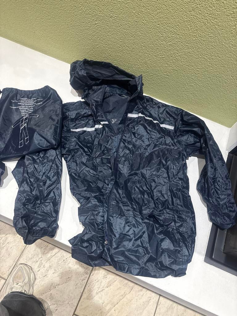 Regenpak voor kinderen - Maat 146/152 - Donkerblauw, Caravans en Kamperen, Regenkleding, Ophalen, Zo goed als nieuw, Regenpak