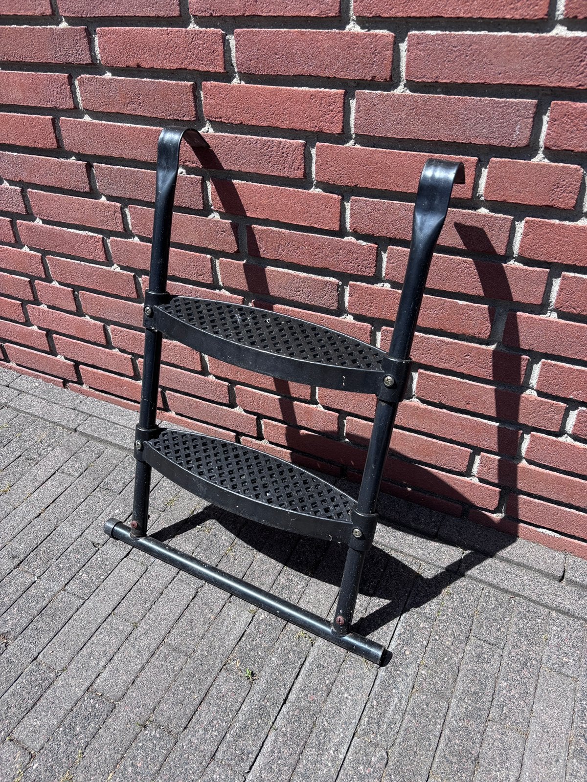 Trampoline trap, Ophalen, Zo goed als nieuw