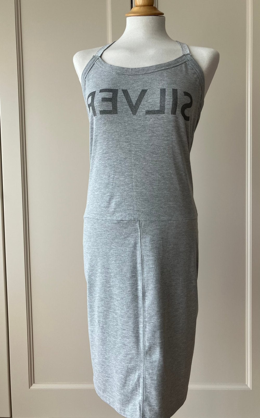 Cartoon tricot jurkje, maat M, Kleding | Dames, Maat 38/40 (M), Ophalen of Verzenden, Zo goed als nieuw, Knielengte