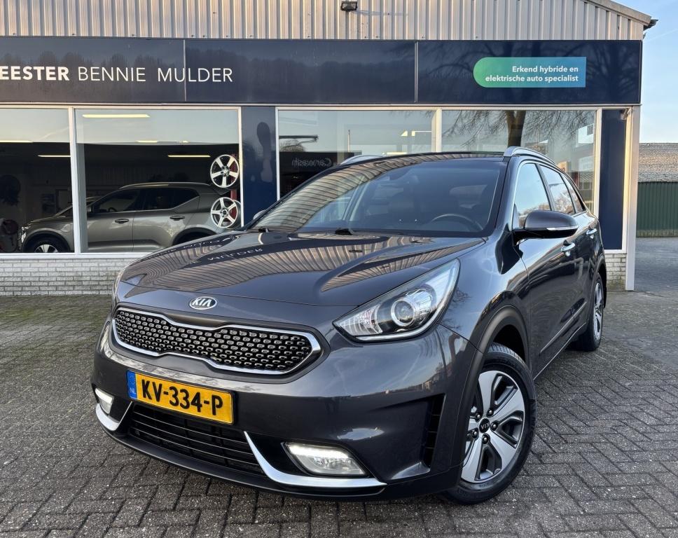 Kia Niro 1.6 GDi Hybrid NAVI / CAMERA / TREKHAAK (bj 2016), Gebruikt, Leder en Stof, Origineel Nederlands, 26 km/l