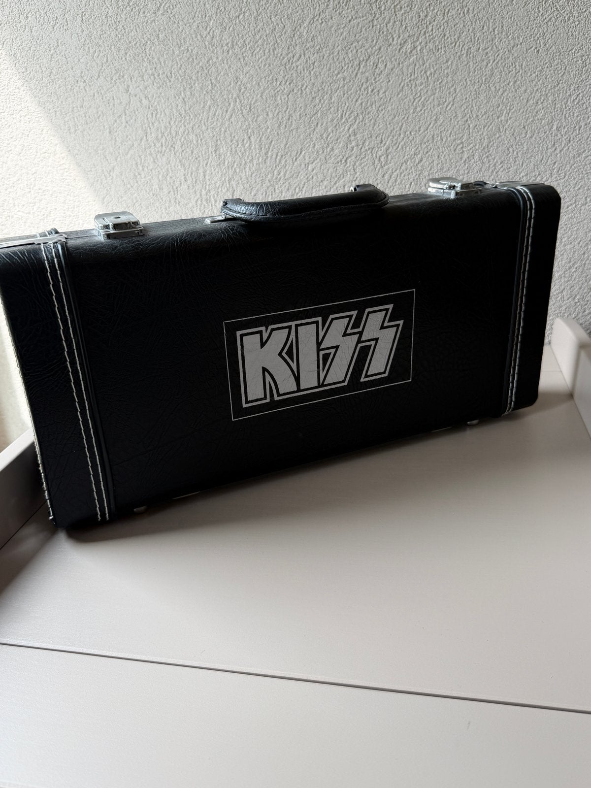 KISS Box Set -  (Limited Edition) guitar case, Verzenden, Zo goed als nieuw