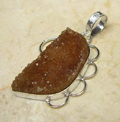 han. weergaloze edelsteenhanger BRUINE KWARTS  + gratis verz, Overige voorstellingen, Verzenden, Nieuw, Steen of Mineraal