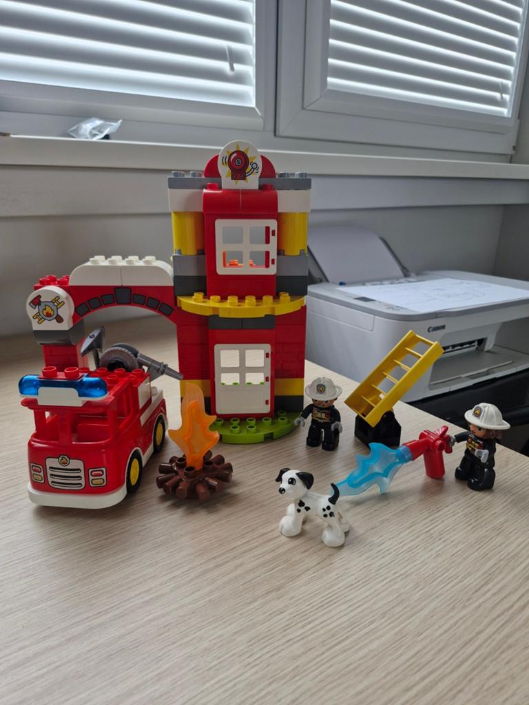 LEGO Duplo Brandweerkazerne en Brandweerwagen (10903), City, Ophalen of Verzenden, Zo goed als nieuw, Duplo