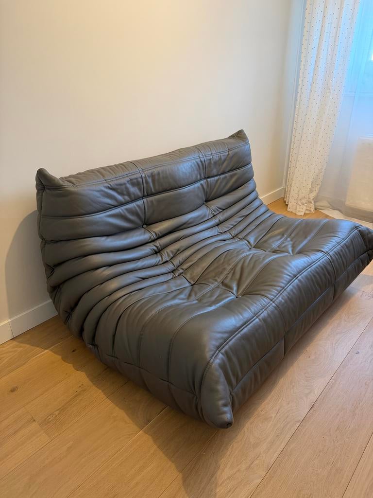 Original 100% Ligne Roset Togo 2-zitsbank grijs leer 2018, Ophalen, Gebruikt, Tweepersoons, Leer