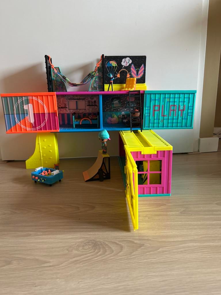 L.O.L. Surprise! Clubhouse met poppen en accessoires, Ophalen of Verzenden, Gebruikt, Poppenhuis