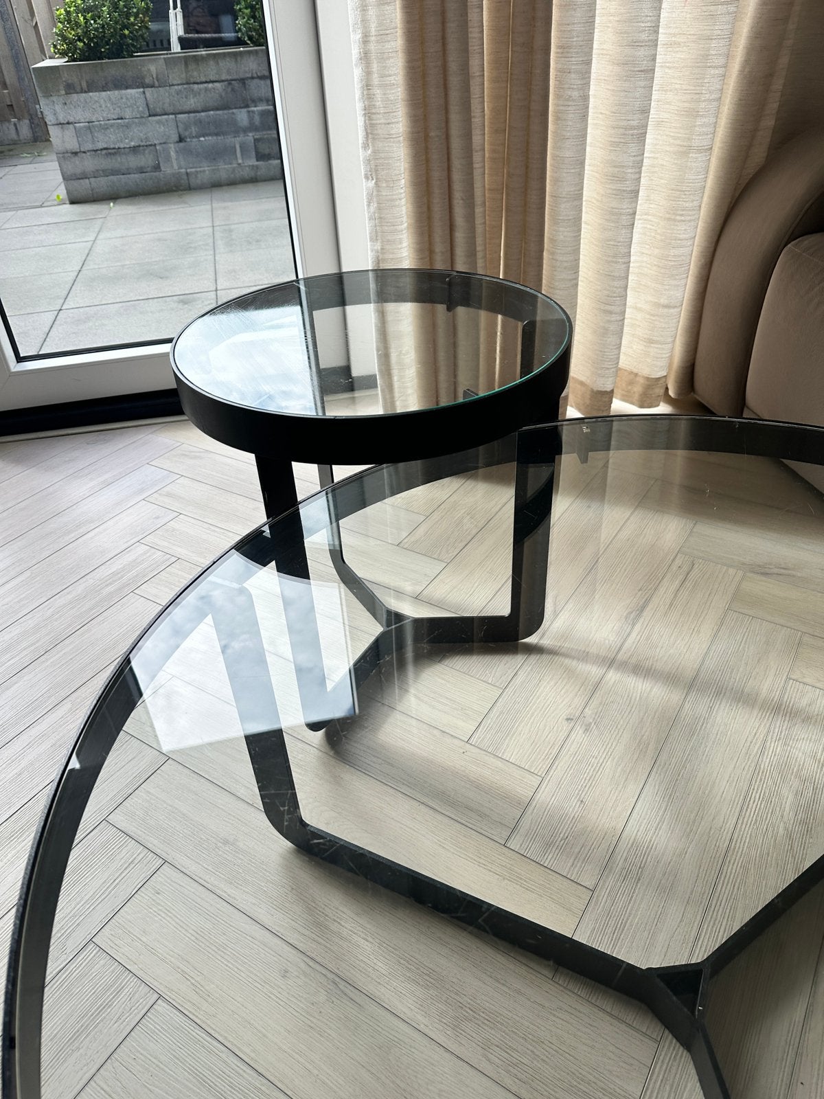 Metalen en glas salontafel met bijzettafel, Ophalen, 50 – 75, Gebruikt, 100 tot 150 cm