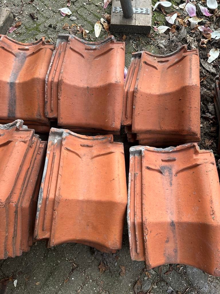 Knik pannen voor jaren 30 woning, Doe-het-zelf en Verbouw, Dakpannen en Dakbedekking, Steen of Klei, Ophalen of Verzenden, Zo goed als nieuw