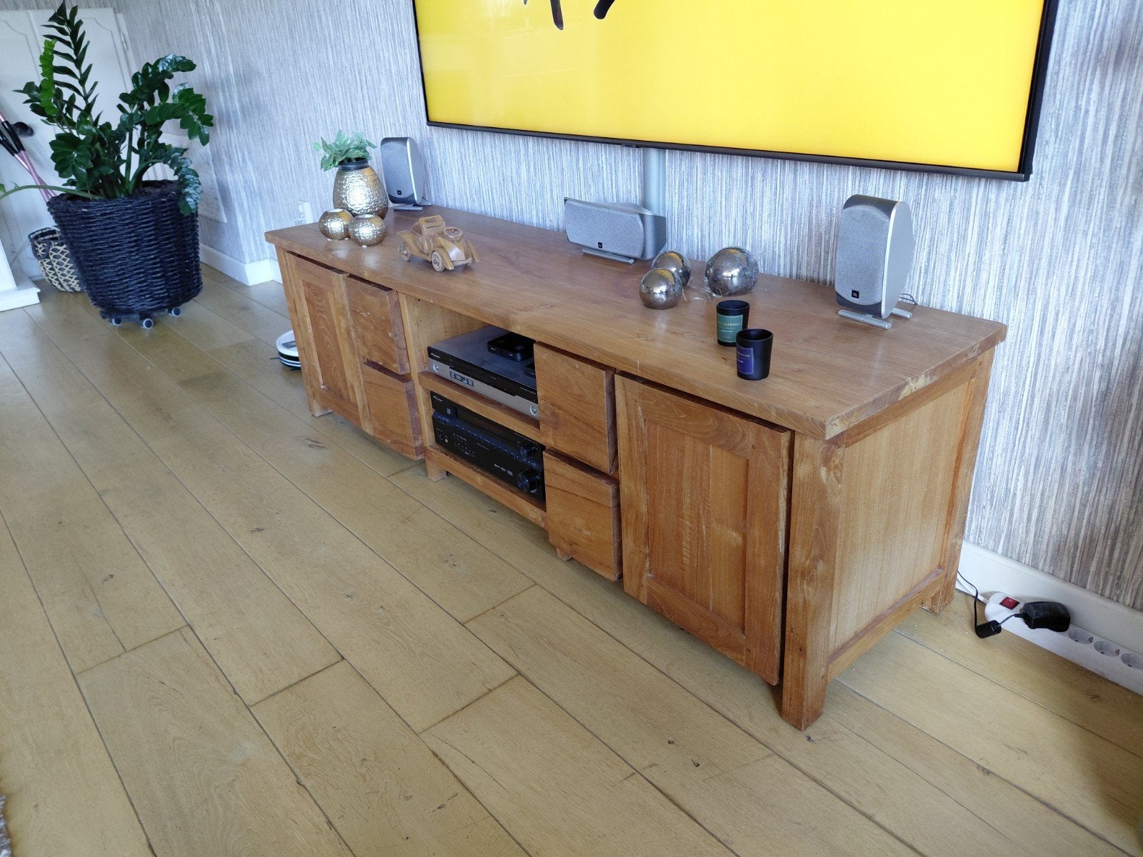 Massief teakhouten tv kast., Huis en Inrichting, Kasten | Dressoirs, Ophalen, Zo goed als nieuw, 25 tot 50 cm, 150 tot 200 cm