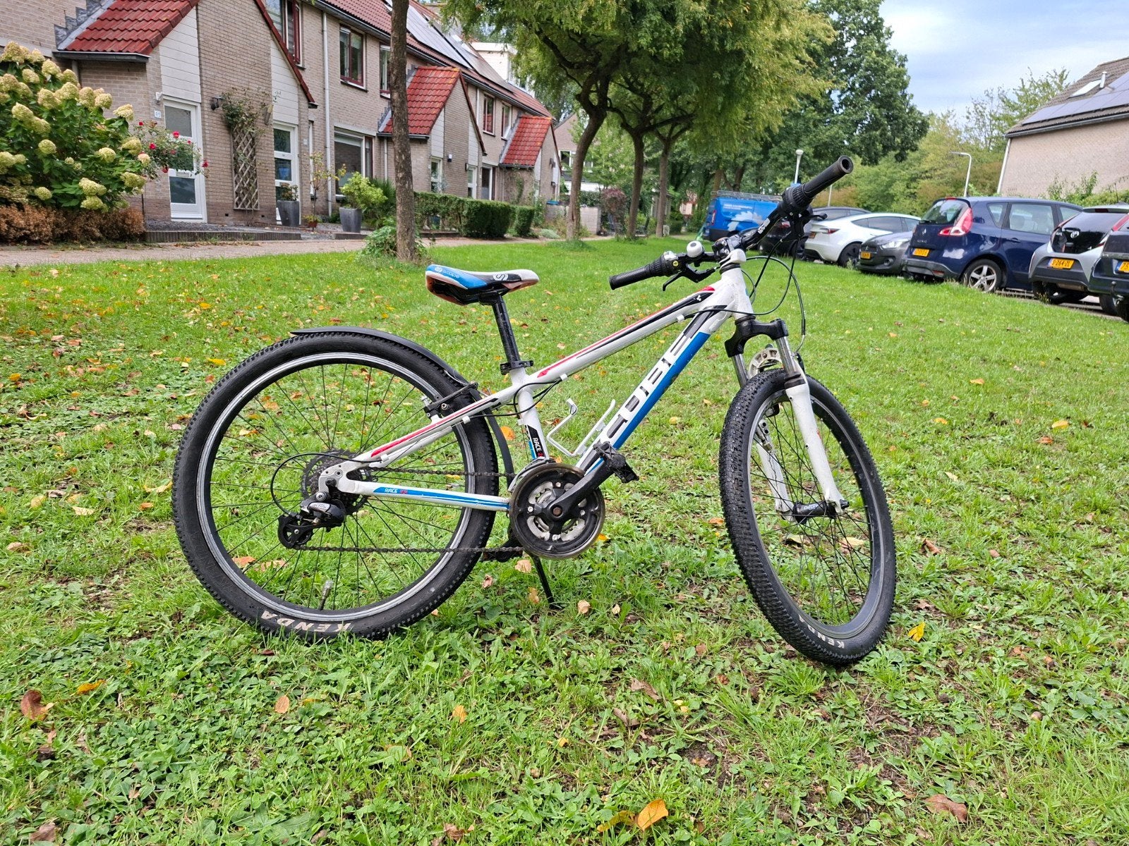 Cube 240 Racing Series 24 inch kinderfiets 21 versn., Ophalen, 20 inch of meer, Gebruikt, Velgrem