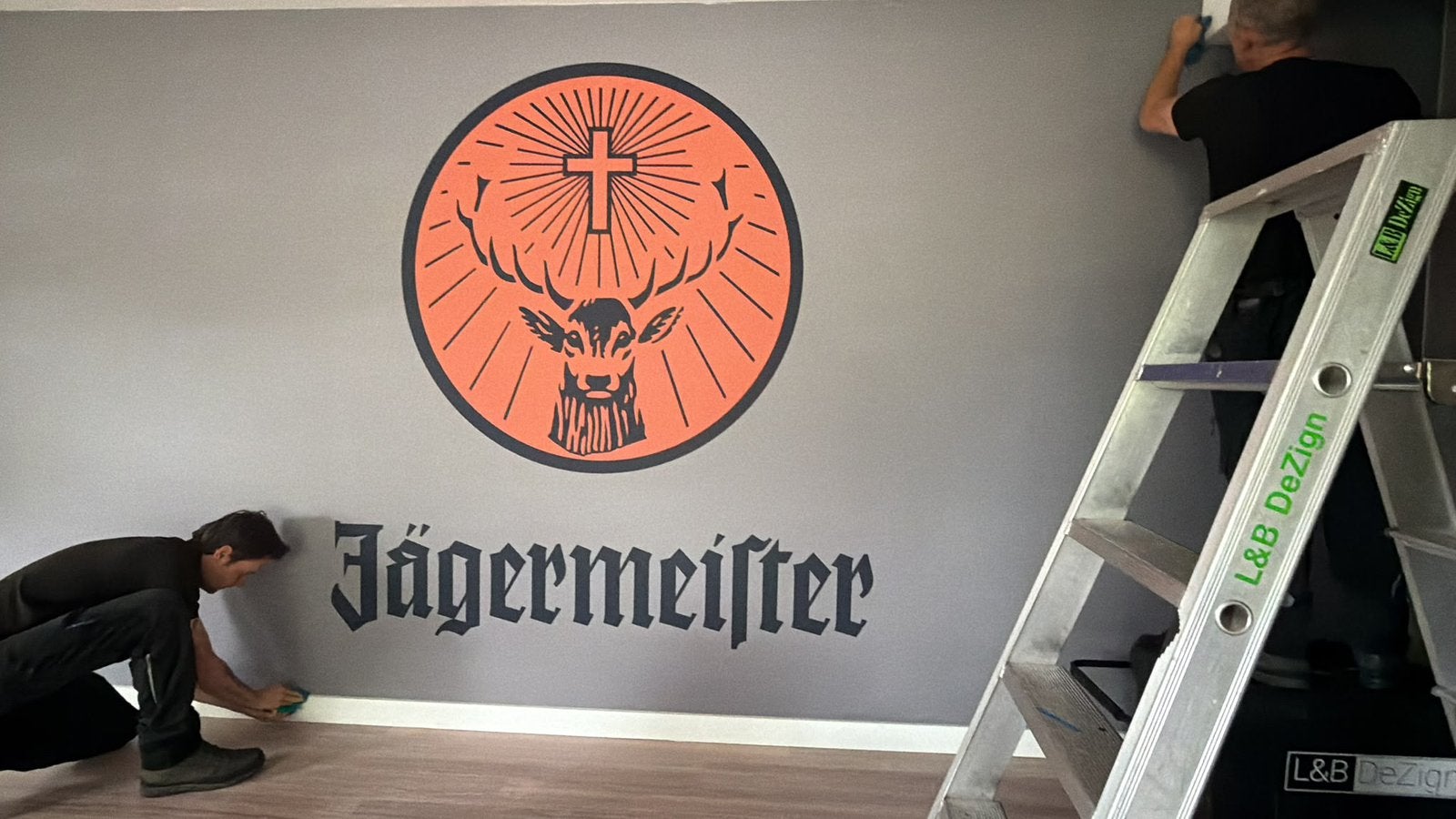 Unieke Jagermeïster muursticker, Ophalen, Zo goed als nieuw, Reclamebord