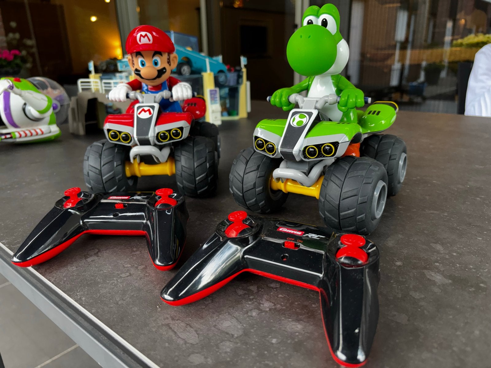 Mario Kart RC Auto's: Mario & Yoshi Quad Set, Elektro, Auto offroad, Ophalen of Verzenden, Zo goed als nieuw