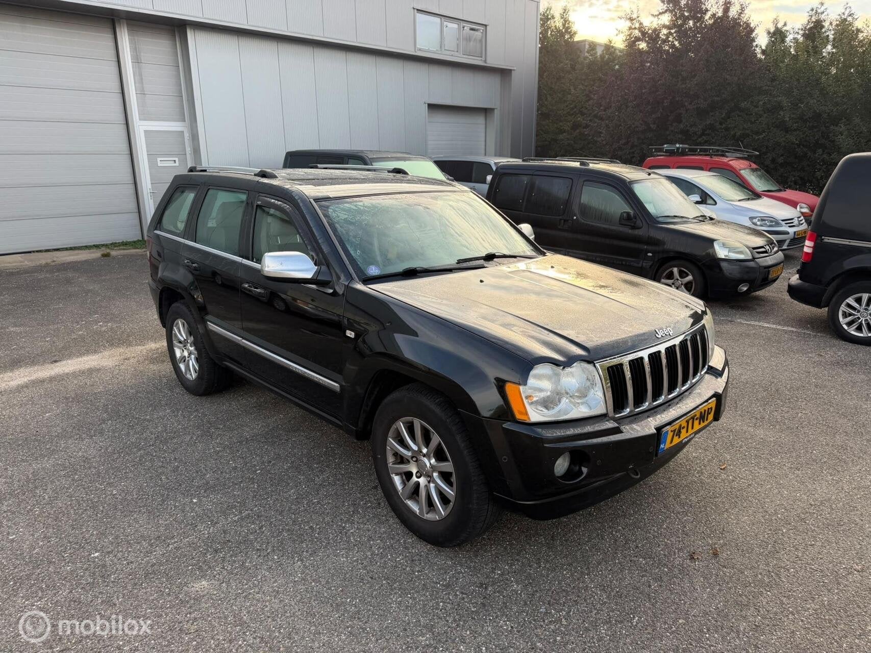 Jeep Grand Cherokee 5.7 V8 Hemi Limited 4x4 Automaat LPG, Auto's, Automaat, 8 cilinders, 5654 cc, Zwart