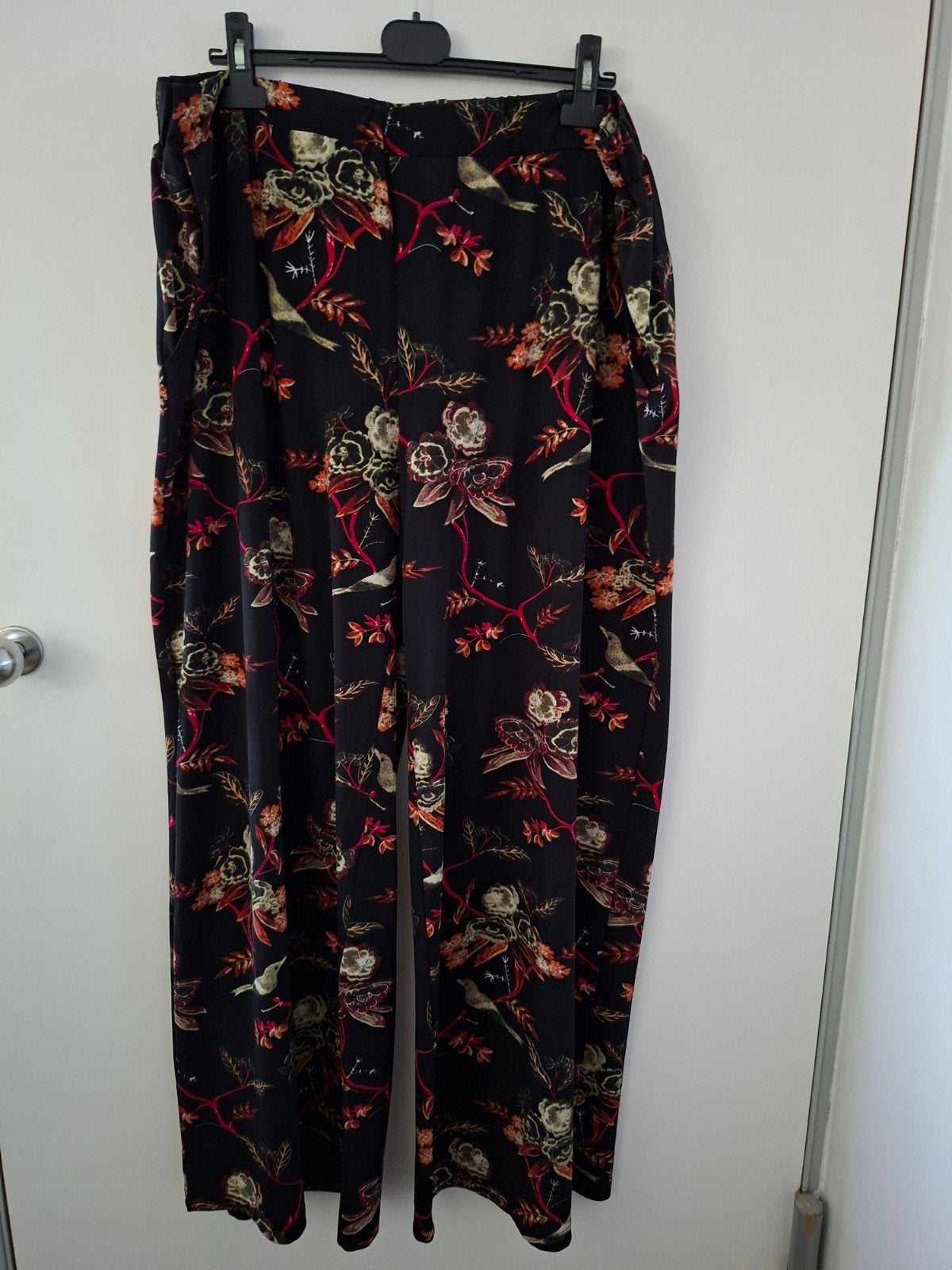 Mooie Norah broek met wijde pijpen in maat 48 nieuwstaat, Zwart, Ophalen of Verzenden, Zo goed als nieuw, Norah