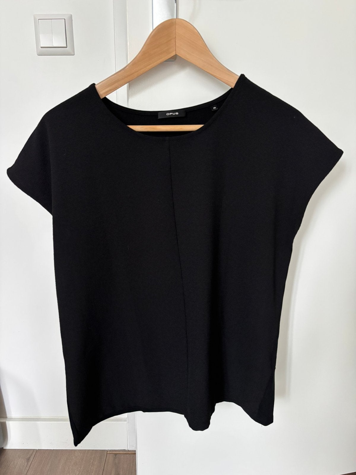 Zwarte viscose shirt, Opus, maat 38, Zwart, Zo goed als nieuw, Korte mouw, Ophalen