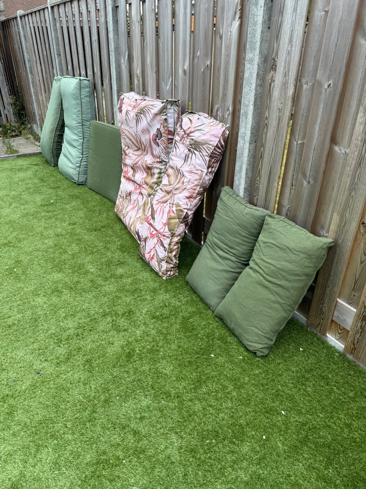 Verschillende maten tuinkussens, Ophalen, Gebruikt