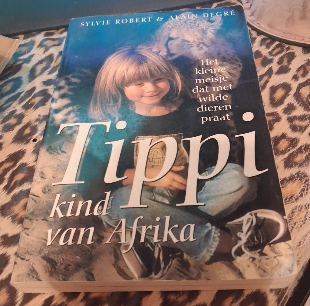 Tippi, kind van Afrika (waargebeurd) van Sylvie Robert, Boeken, Ophalen of Verzenden, Gelezen