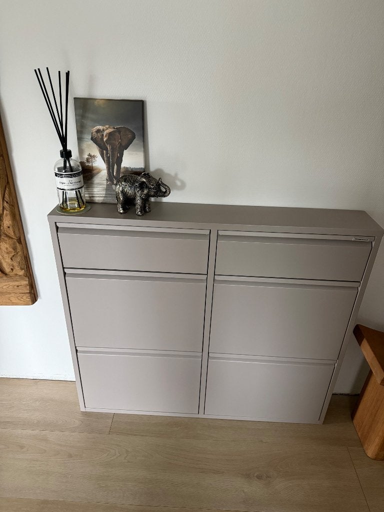 Spinder billy 6 taupe schoenenkast (zwevend), Ophalen, Zo goed als nieuw, Minimalistisch