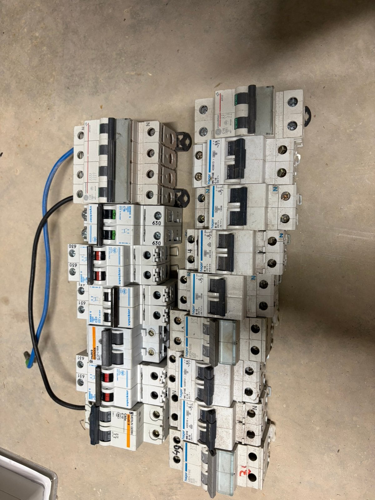 Partij installatieautomaten Hager, Vynckier, Merlin Gerin, Doe-het-zelf en Verbouw, Ophalen of Verzenden, Gebruikt, Installatieautomaat