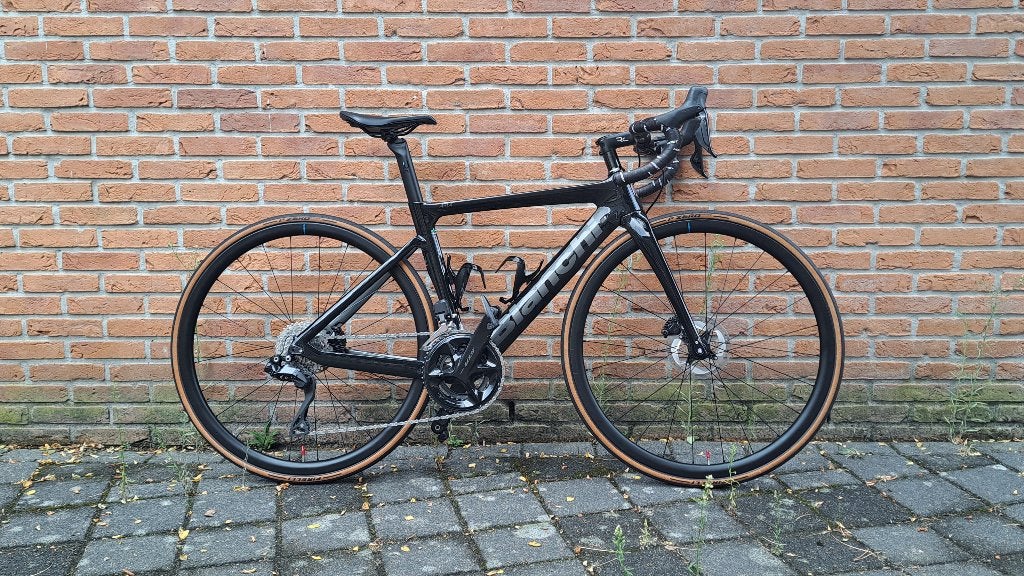 Bianchi Aria Disc - Shimano DI2 105 - 12sp, Fietsen en Brommers, Fietsen | Racefietsen, 28 inch, Carbon, Zo goed als nieuw, Meer dan 20 versnellingen